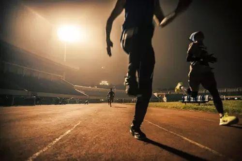 持高度警惕 持高度警惕